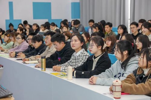 d4d4d8ba371da53288d6cec4c4ae15e